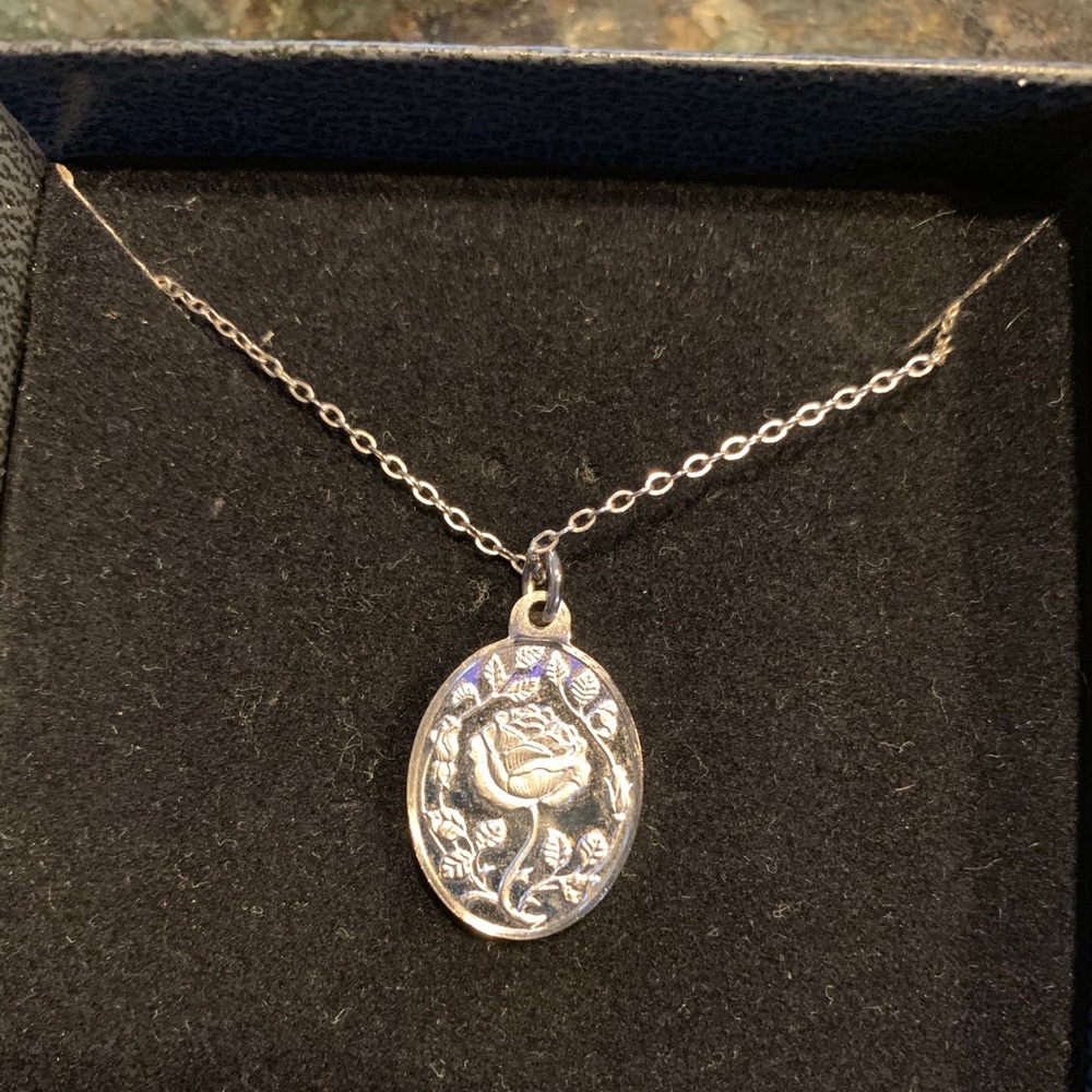 Franklin Mint sterling First Lady Rose Pendant ‘81